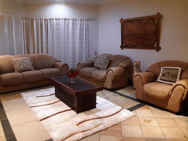 Hoopoe Haven Guest House Chartwell ภายนอก รูปภาพ