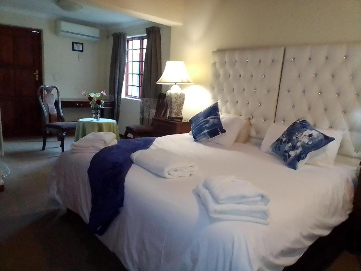 Hoopoe Haven Guest House Chartwell ภายนอก รูปภาพ