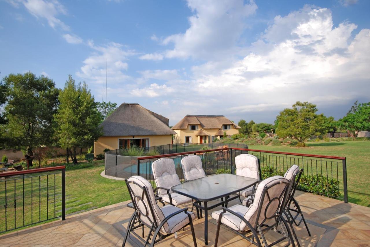 Hoopoe Haven Guest House Chartwell ภายนอก รูปภาพ