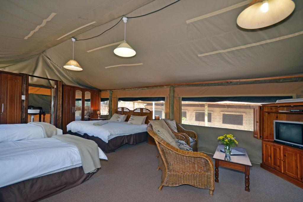Hoopoe Haven Guest House Chartwell ภายนอก รูปภาพ