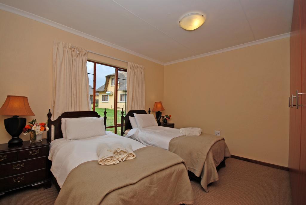 Hoopoe Haven Guest House Chartwell ภายนอก รูปภาพ